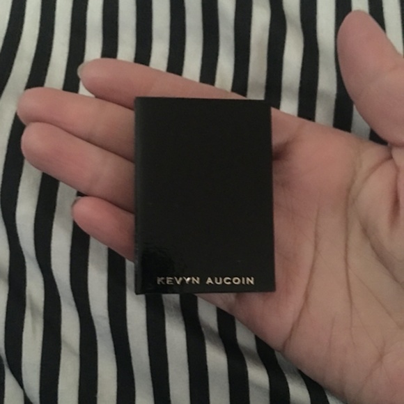 Kevyn Aucoin Sample Highlighter - Picture 1 of 2